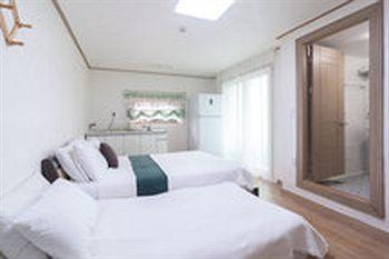Apartment I House *
