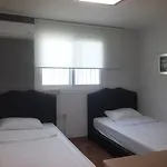 I House