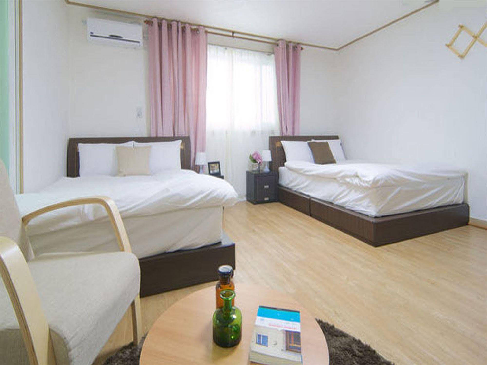 Apartment I House *